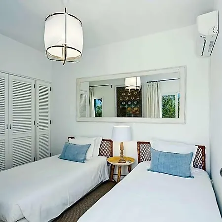Carvoeiro Sleeps 12 With Air Con Villa