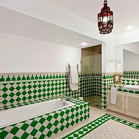 Carvoeiro Sleeps 12 With Air Con Villa Carvoeiro (Lagoa)