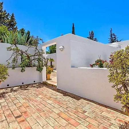 Carvoeiro Sleeps 12 With Air Con *